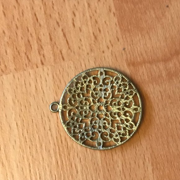 Circle Intricate Charm - Picture 2 of 2